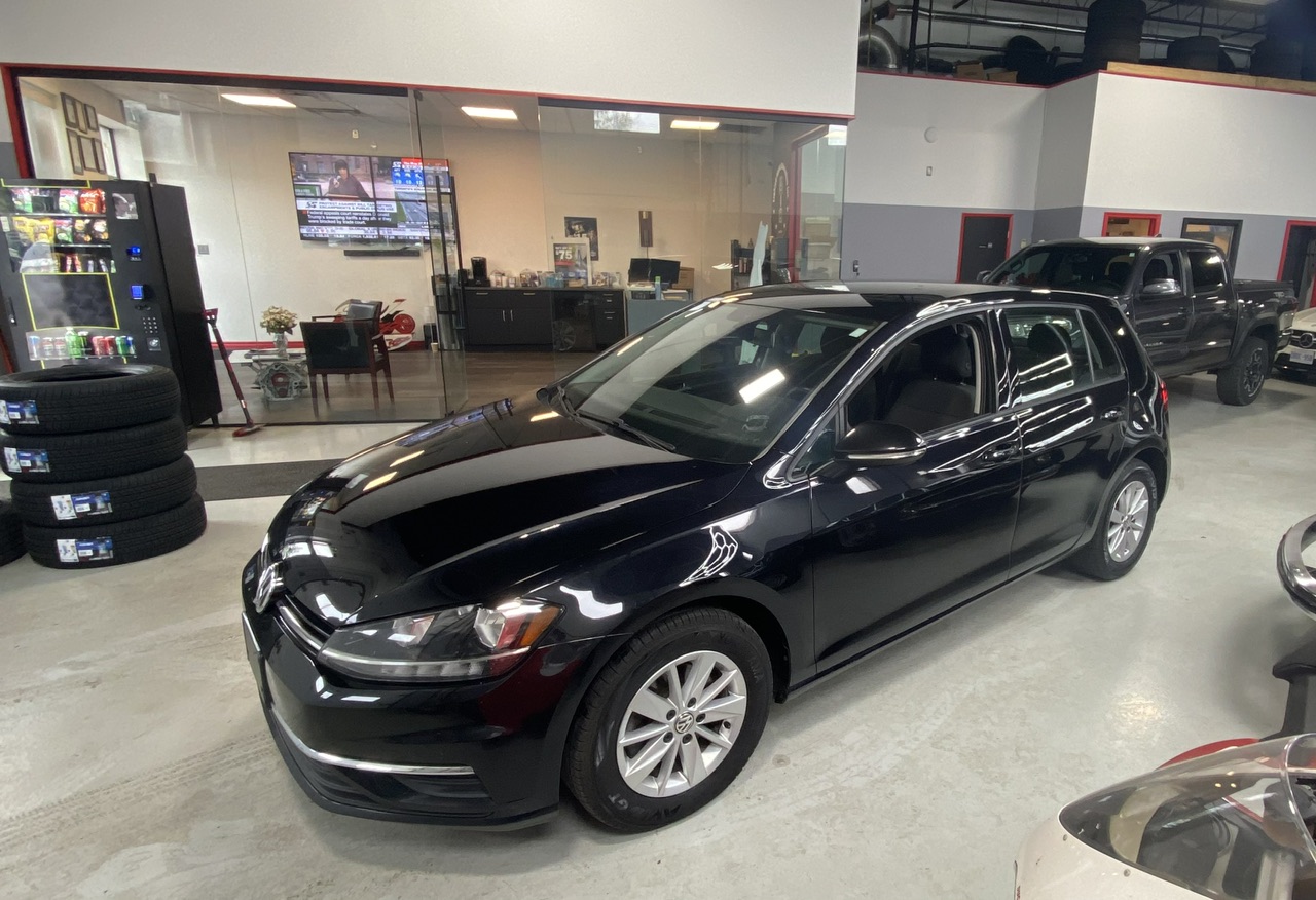 Volkswagen Golf TSI FWD